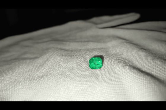Rare: Muzo Mine Vivid Green Colombian Emerald - Octagon - 1.18 ct - ICG certified