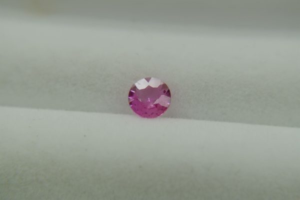 Strong Pink Sapphire - Round - 0.55 ct - COR authenticated