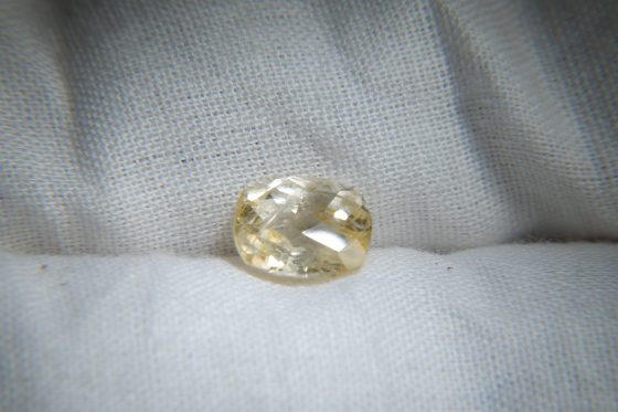 Yellow Sapphire - Rectangular - 1.863 ct - IGL certified