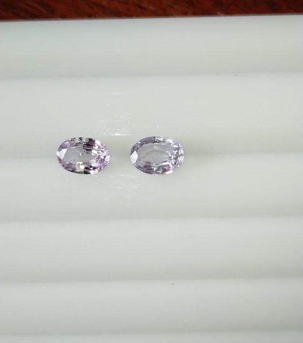 Pastel Lavender Violet Sapphire Pair - Oval - 1.45 ct - COR authenticated