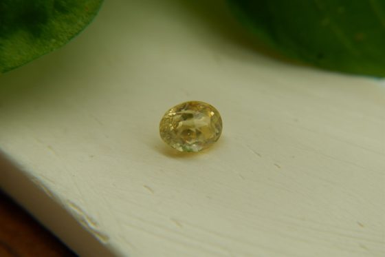 Intense Neon Yellow Sapphire - Oval - 1.15 ct - COR authenticated