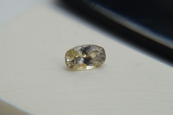 Pastel Yellow Sapphire - Rectangular - 2 ct