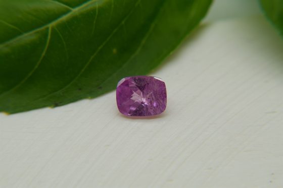 Violet Sapphire - Rectangular - 1 ct