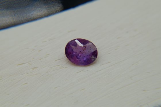 Violet Pink Sapphire - Oval - 1 ct