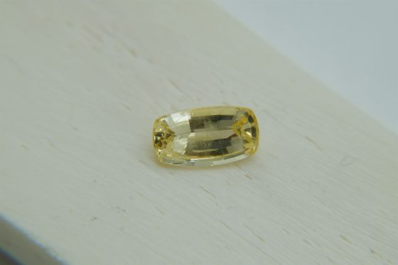 Premium: Vivid Lemon Yellow Sapphire - Rectangular - 2.382 ct - IGL certified