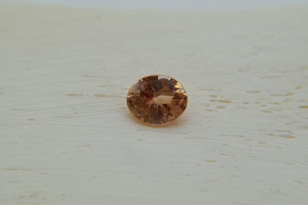 Premium: Pink-Orange Padparadscha-Like Sapphire - Oval - 1.387 ct - IGL certified