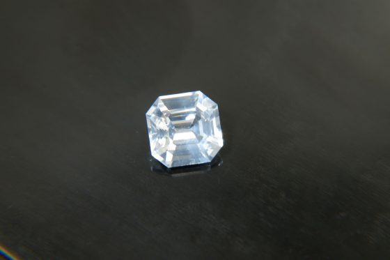 Premium: Vivid Crisp White Sapphire - Octagon - 1.682 ct - AGL certified