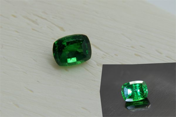 3 Vivid Grass-Green Tsavorite Garnets 1.18 + 0.75 + 0.27 - Rectangular - 2.20 ct - COR authenticated