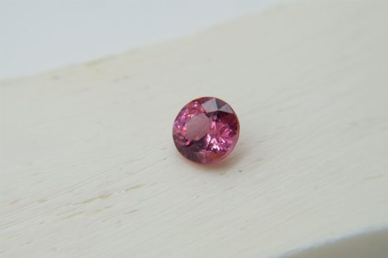 Vivid Orangish-Red Spinel - Round - 1.70 ct - COR authenticated