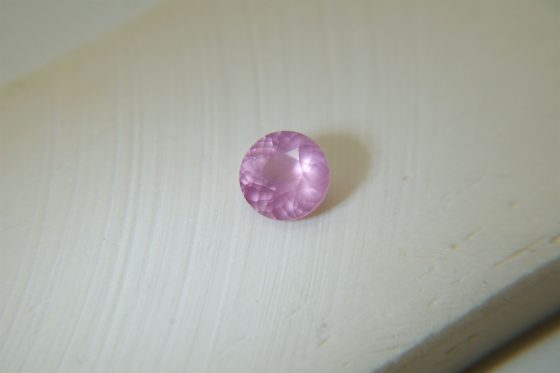 Rare: Neon Fire Pink Mahenge Spinel - Round - 1 ct - COR authenticated