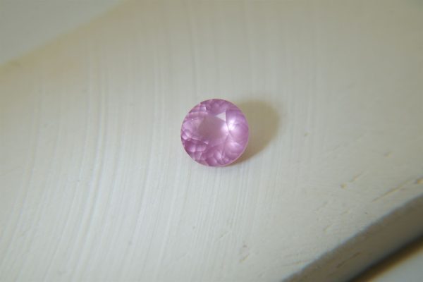 Rare: Neon Fire Pink Mahenge Spinel - Round - 1 ct - COR authenticated