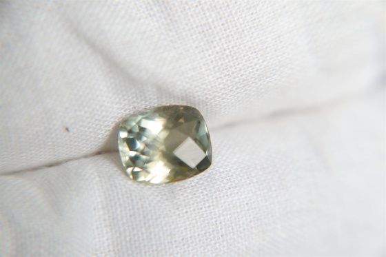 green blue Sapphire, unheated, GIA certified 2.46 ct