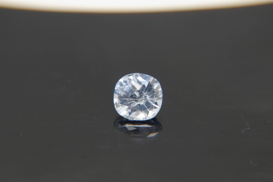 Vivid Sky Blue Sapphire, Sri Lanka, hand-cut 1.90 ct