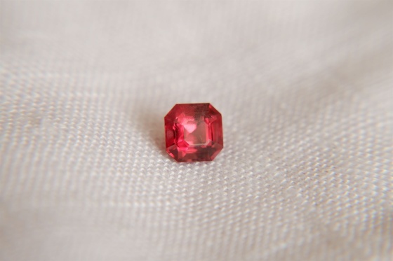 Padparadscha Sapphire, unheated, GIR/GIA 1.12 ct