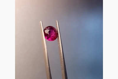 purplish Pink Sapphire, unheated, GIA certified 1.27 ct