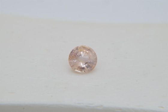 Pastel Orange sapphire 1.30 ct