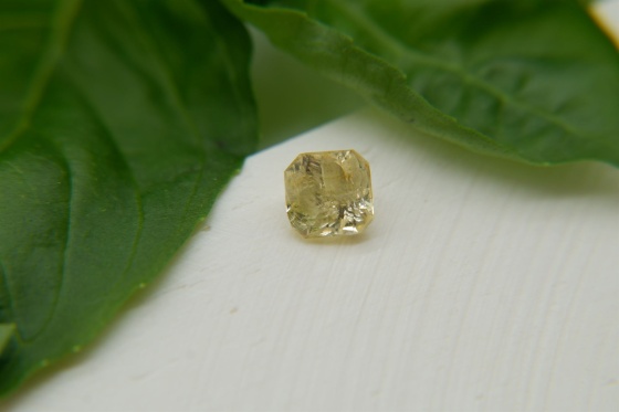 Neon Yellow Sapphire, designer cut 1 ct