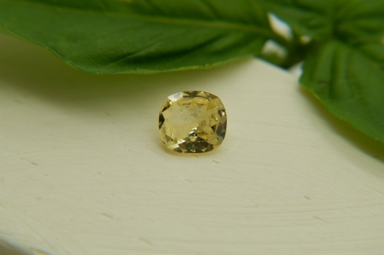 Lemon Yellow Sapphire, handcrafted cut 1.10 ct