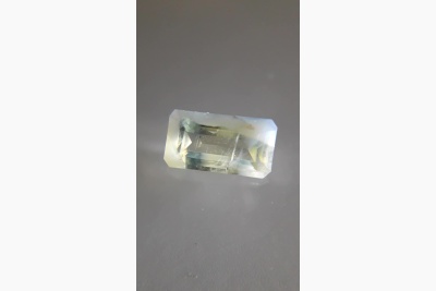 Green Sapphire, unheated, GIA certified 1.65 ct