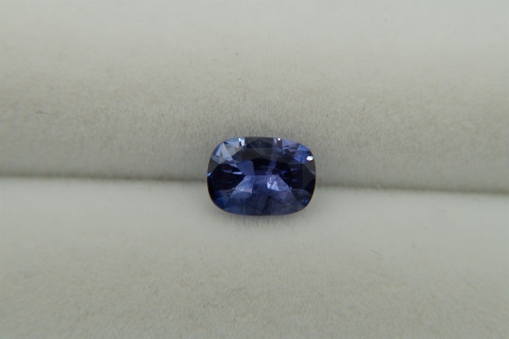 PREMIUM: Vivid Blue colorchange Sapphire 1.38 ct