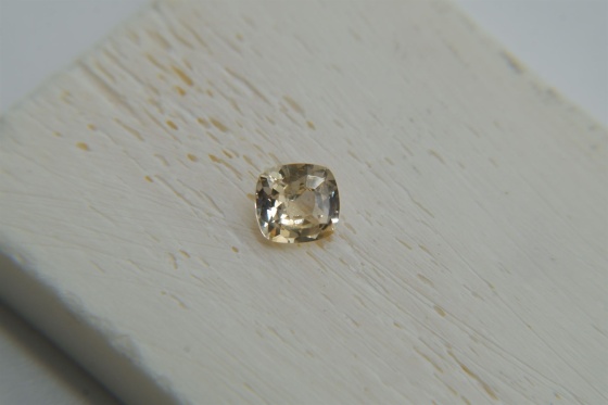 Vivid Pastel yellowish-Orange Sapphire 0.70 ct