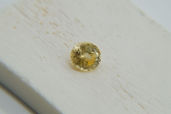 PREMIUM: Vivid intense Yellow Sapphire 1.38 ct