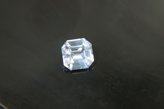 PREMIUM: Vivid White Sapphire, diamond like GIA certified 1.68 ct