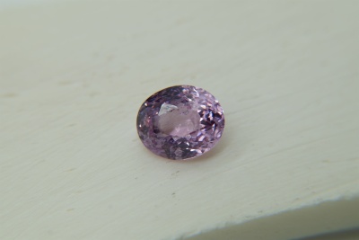 PREMIUM: Vivid pinkish-Violet Spinel, GIA certified 2.97 ct