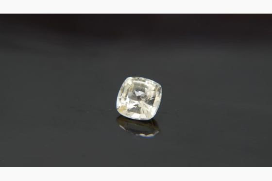 Yellow Ceylon Sapphire, premium cut GIA certified 1.42 ct