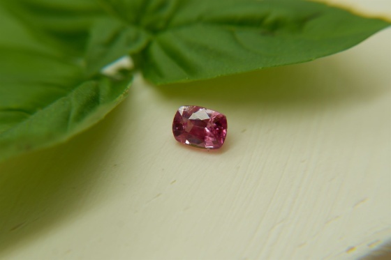 Vivid Pink Sapphire, padparadscha-like 0.75 ct