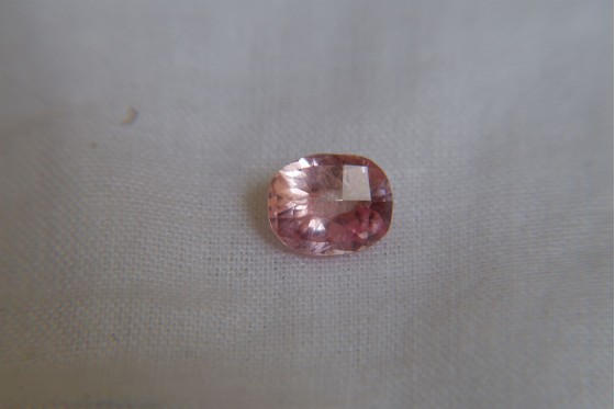 Padparadscha Sapphire - Rectangular - 1.77 ct. - CSL