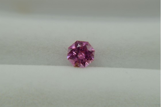 Strong Pink Sapphire - Oval - 1.15 ct. - COR