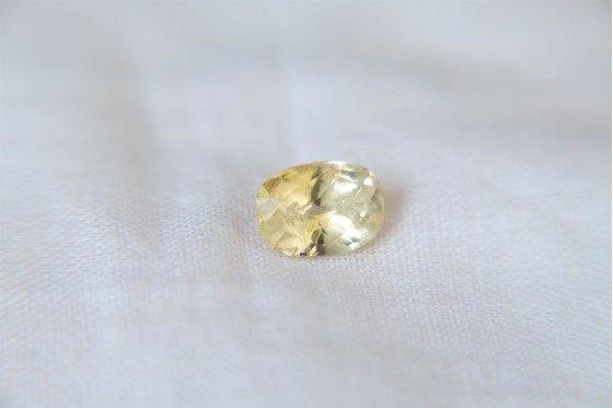 Yellow Sapphire - Cushion - 1.56 ct. - COR