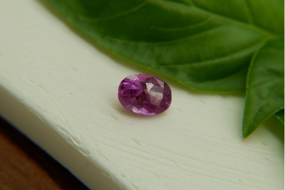 purplish-Pink/Violet Sapphire - Oval - 1.3 ct. - COR