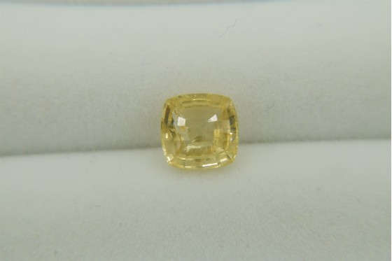 Vivid Lemon-Yellow premium hand-cut Sapphire - Cushion - 2.09 ct. - COR