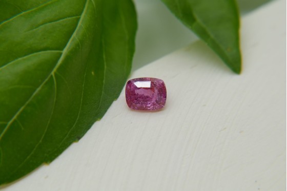 Pink Sapphire - Rectangular - 1.05 ct. - COR