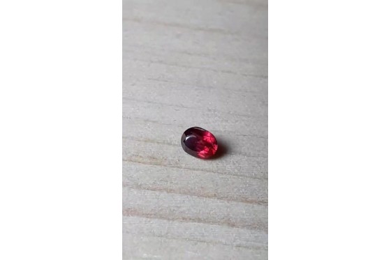 Ruby Blood Red - Oval - 0.1 ct. - COR