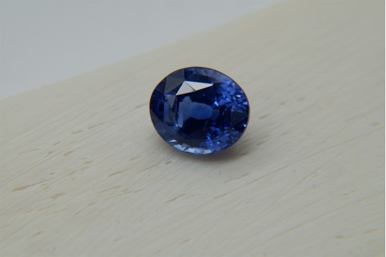 APPRAISED PREMIUM: Neon Cornflower Blue Sapphire - Oval - 3.65 ct. - AGL