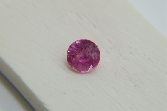 APPRAISED PREMIUM: Vivid orangish-Pink Sapphire - Round - 2.05 ct. - AGL