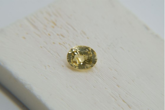 PREMIUM: Vivid intense Yellow Sapphire - Oval - 1.1 ct. - COR