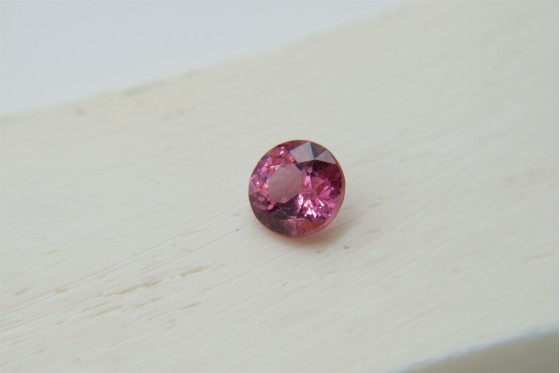 APPRAISED PREMIUM: Vivid orangish-Red Spinel - Round - 1.7 ct. - COR