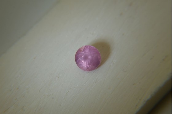 RARE: Neon Fire Pink Mahenge Spinel - Round - 1.05 ct. - COR